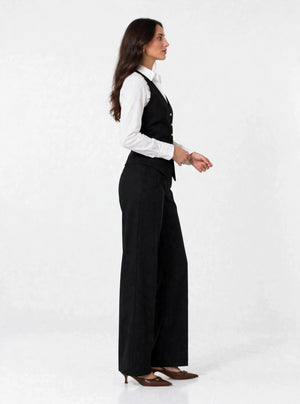 Noir Halter Vest - side profile