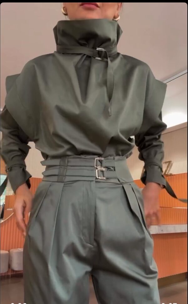Alma suit